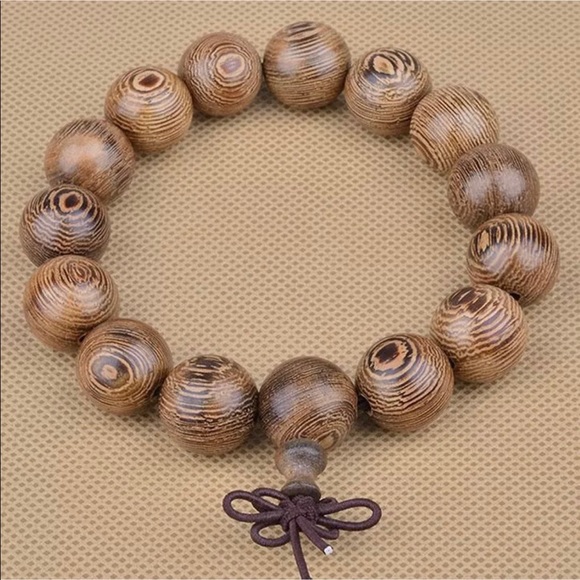 Large bead wood mala bracelet - Picture 6 of 8